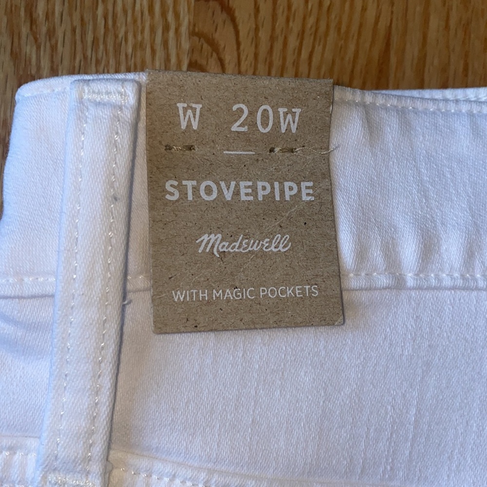 NWTs Madewell Stove Pipe White Jeans